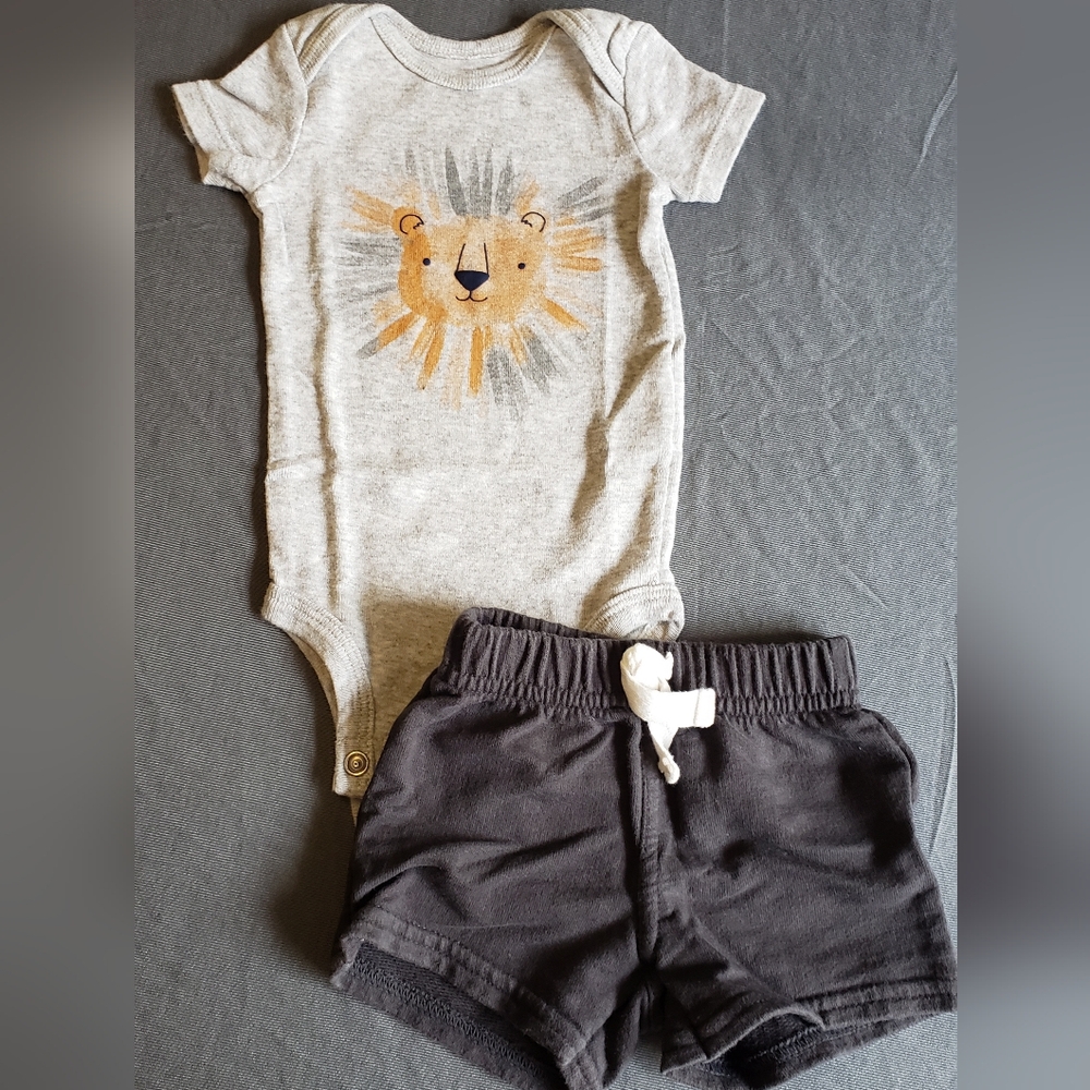Carter's NB 2 piece short set